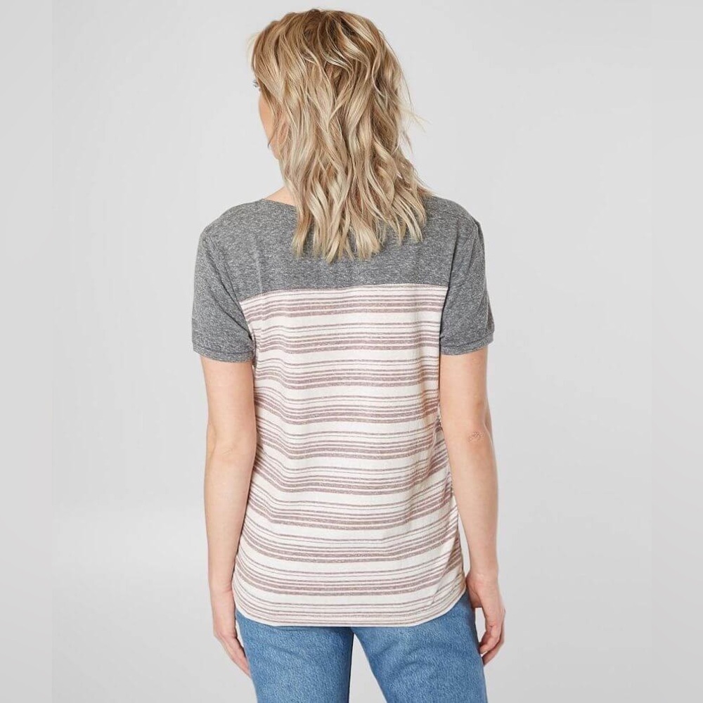 BKE EXCLUSIVE COLOR BLOCK V NECK T SHIRT - Picture 2 of 2